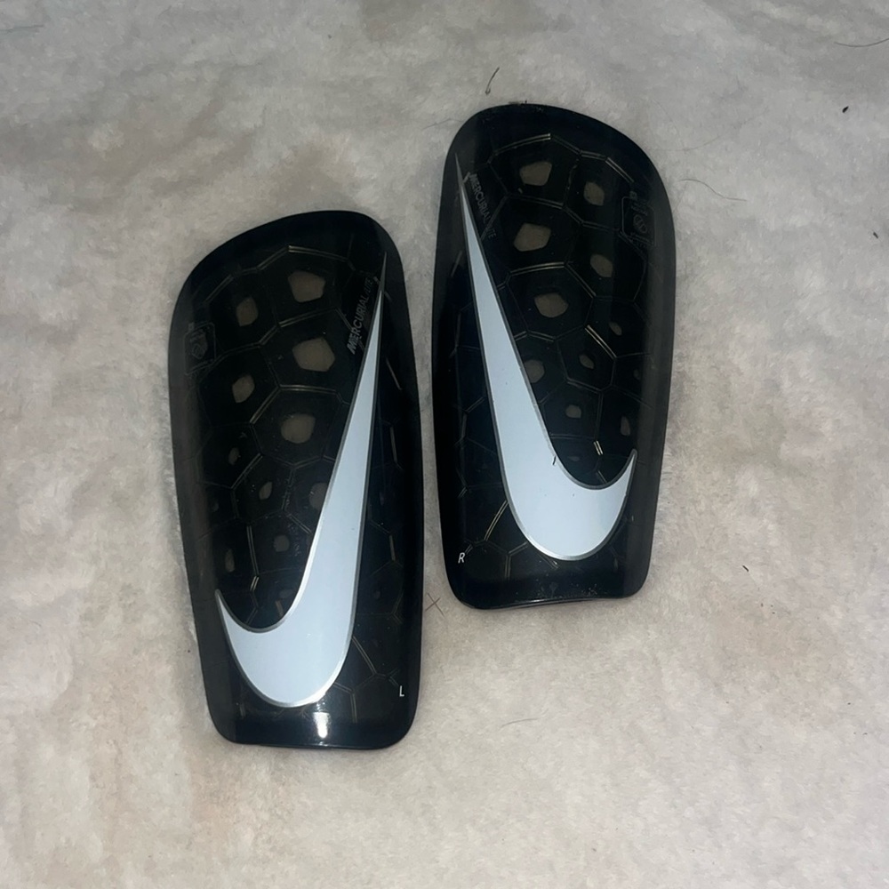 nike mercurial shinguards